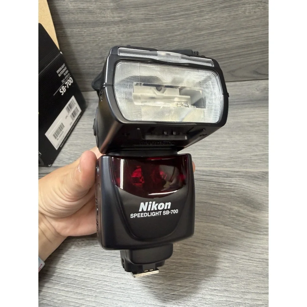 Nikon SB-700 Speedlight Camera Flash AF Photography Accessories W/ Case Tested